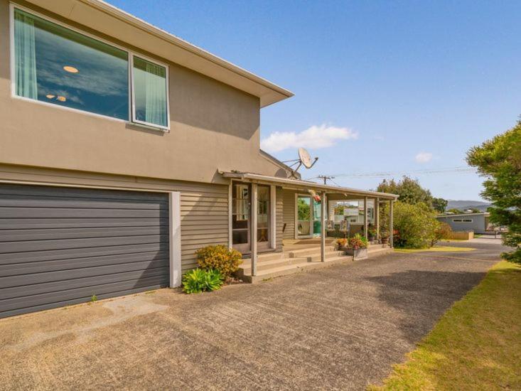 Hosts On The Coast View To Mercury Whitianga Exterior photo