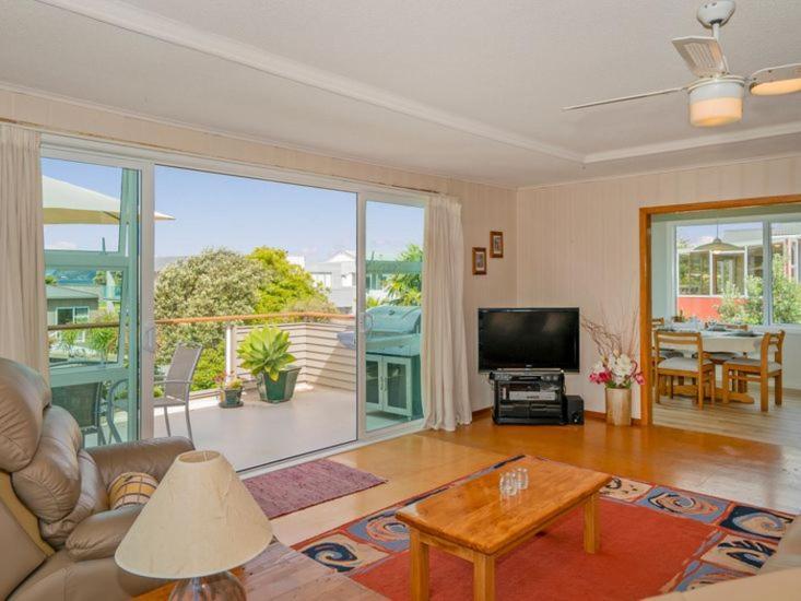 Hosts On The Coast View To Mercury Whitianga Exterior photo